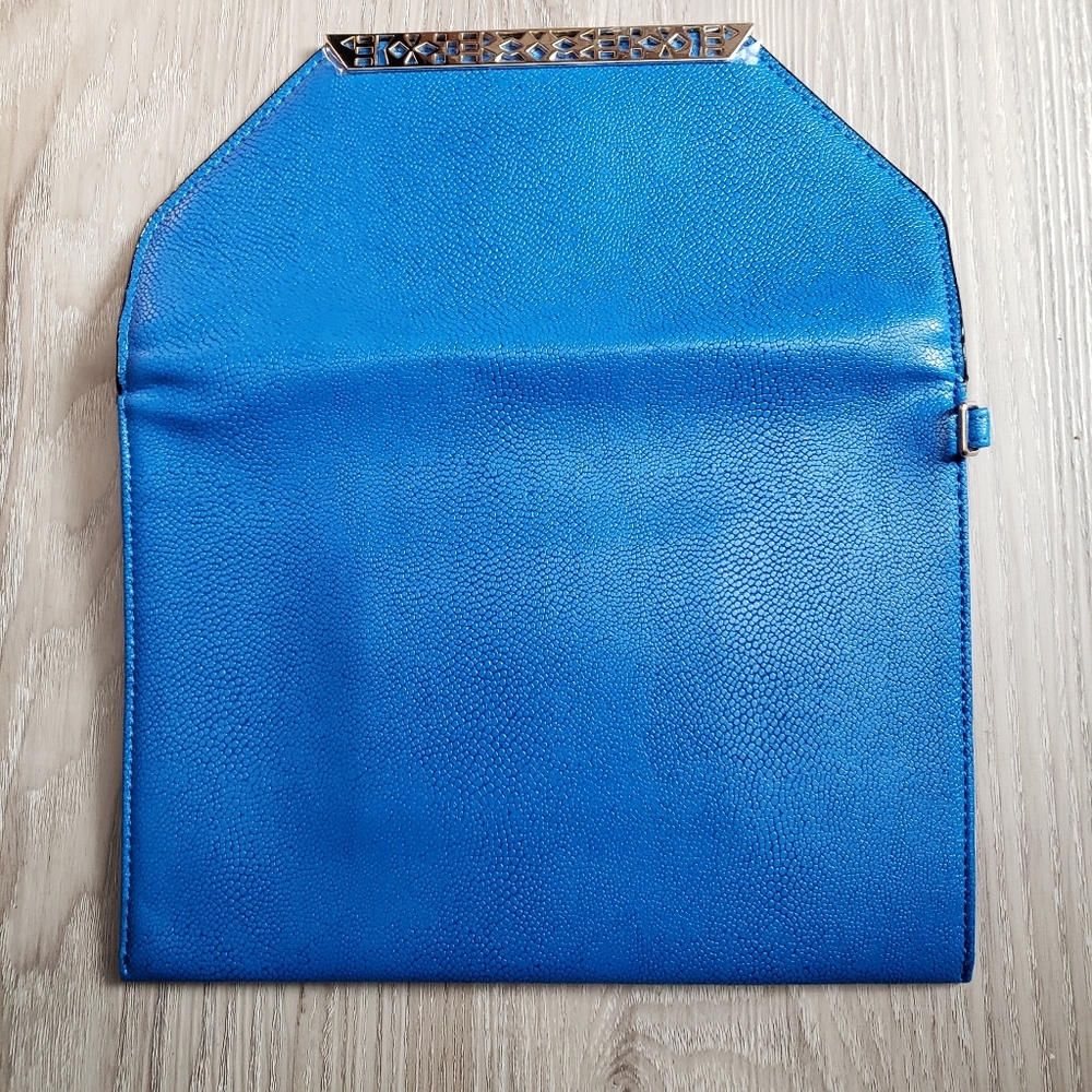Stella & Dot clutch - NEW - Picture 2 of 3